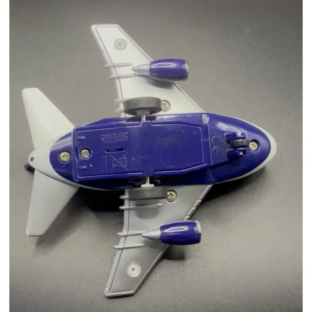 Realtoy Delta Airlines‎ pullback toy jet plane w/ light & sound New Batteries